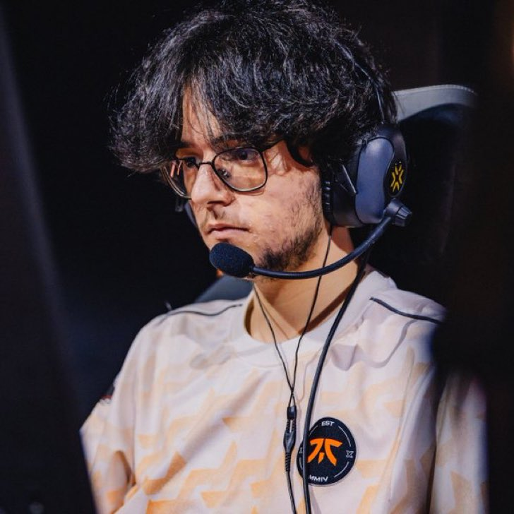 RocketBullets's tweet photo. ANGE1 made his LAN debut in 2006 - when his now teammate @hiroaims was only 44 DAYS old https://t.co/DpDex66pZM