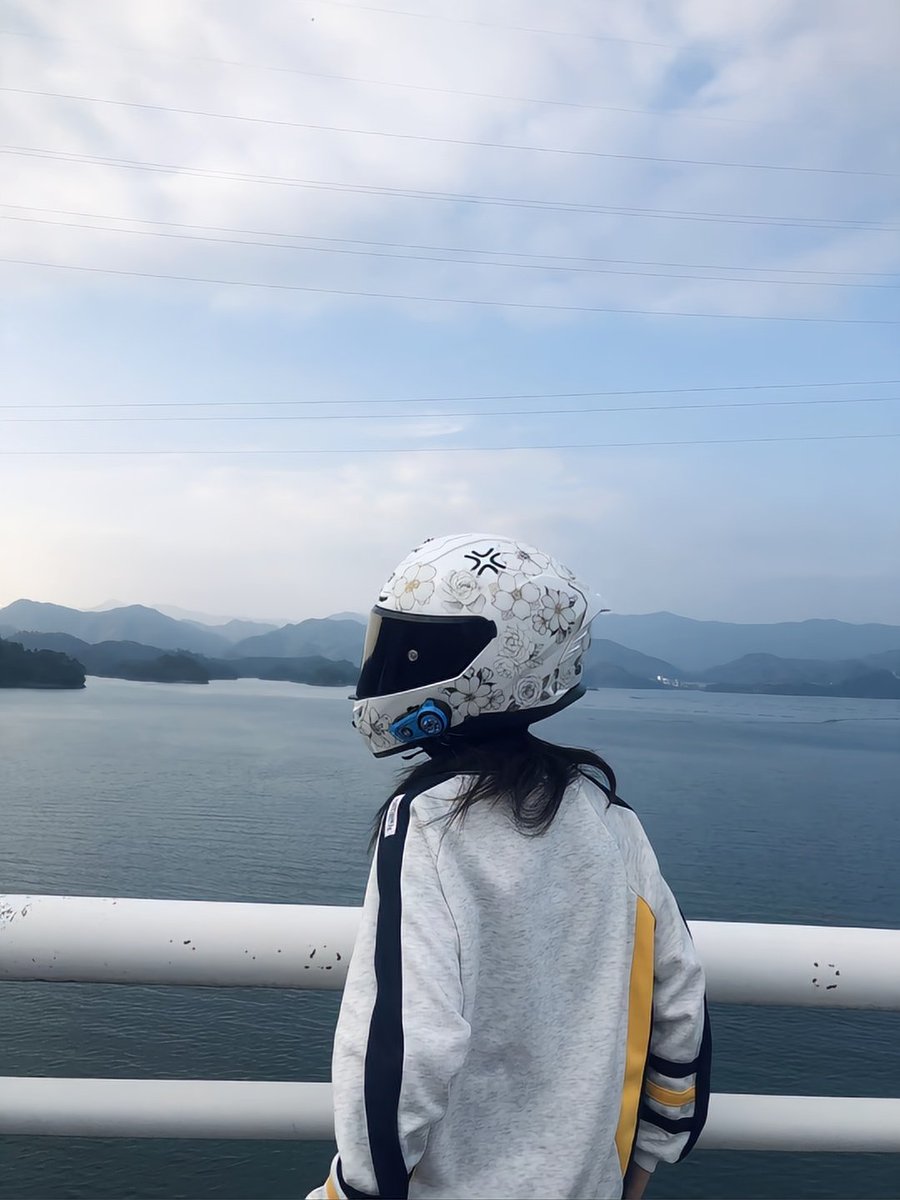 YY19960906's tweet photo. 总要来一次千岛湖吧
我带裙子你带花 https://t.co/fsCekmkxD2