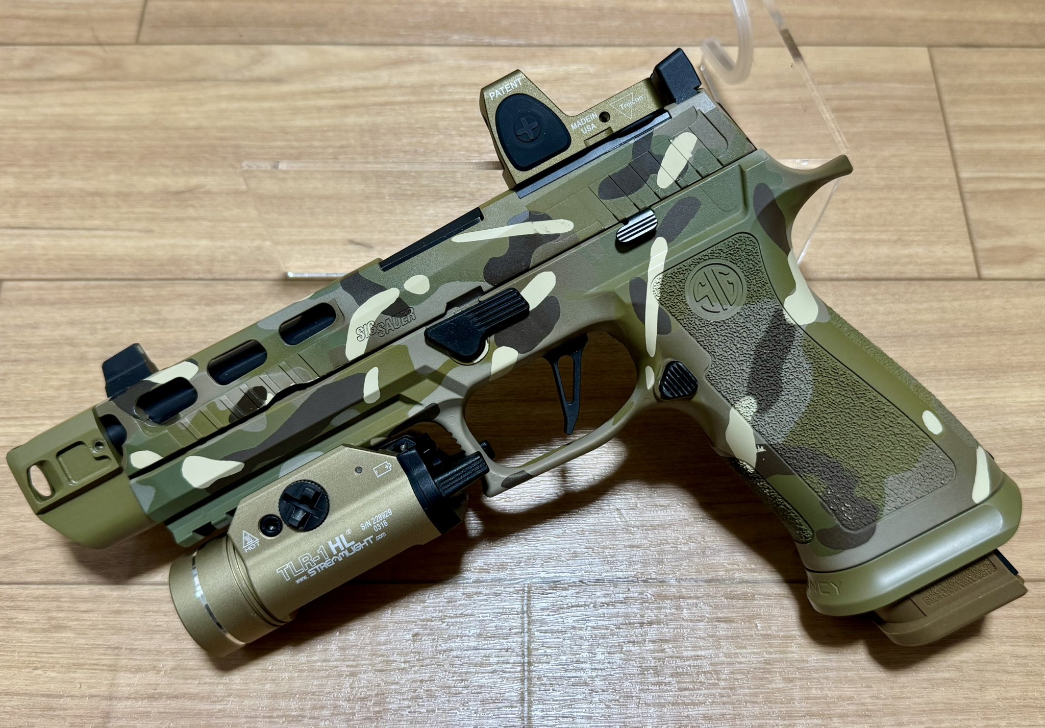 ギャプラン (@RossoFiorano) / X