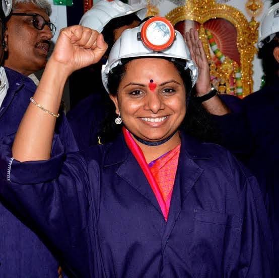 RaoKavitha's tweet photo. తెలంగాణ మకుటం... సిరుల సింగారం... నల్ల బంగారం... మన సింగరేణి ...

భూగర్భం నుంచి నల్ల బంగారాన్ని వెలికి తీసి దేశానికి వెలుగునిస్తూ, పారిశ్రామిక రంగానికి వెన్నుదన్నుగా ఉంటూ తెలంగాణకు తలమానికమైన సింగరేణికి 136వ ఆవిర్భావ దినోత్సవ శుభాకాంక్షలు. https://t.co/oE1CU4f8sM