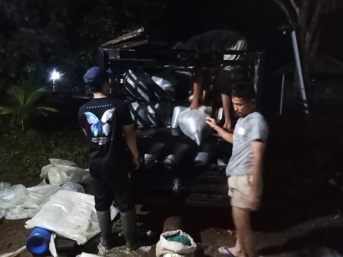 sendygita's tweet photo. Jumat 06/12/2024 LUHKAN Bengkulu Utara Ds Tambak Rejo Sendy Gita Lestari,https://t.co/76250YQ7Ky.Pi mendata panen ikan nila di kolam Rajib total 2.510 kg hrg Rp.21.000
#luhlapor
#panen 
#GiatLuhkanSatminkalBRPPUPP
@pusluh_bppsdm @bppsdm_brppupp https://t.co/sA3TDWI4Af