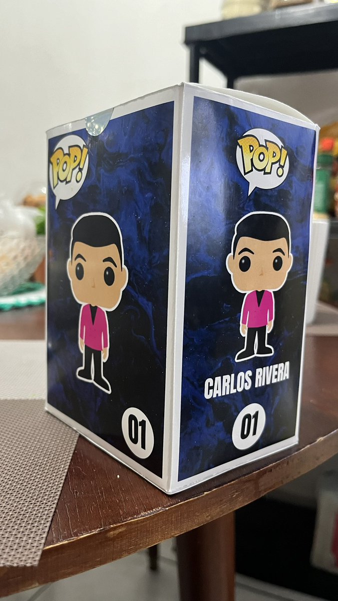 marcocor09's tweet photo. Ya estamos en el ultimo capítulo de @eslamascara y lo que me lastima es que ya no vere a mi @_CarlosRivera tan hermoso como cada domingo que salía.. 😭😭 al menos tengo mi funko personalizado de él en modo investigador!! 🥰😘
#QuienEsLaMascara #CarlosRivera https://t.co/fy9RdD9yzZ