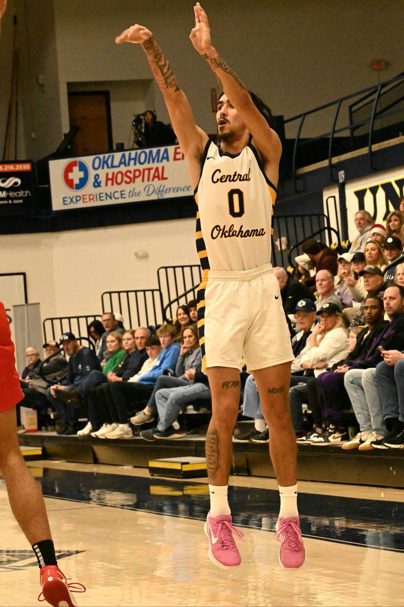 In the second contest, it was a 16-2 second half run that turned a 5-point Broncho deficit into a 9-point lead and <a href="/UCOMBB/">UCO Men's Basketball</a> never looked back.

RSU (10-5, 1-2) -- 65
UCO (6-5, 1-2) -- 83

20 for <a href="/ThatKiddIzzy5/">ISRAEL”IZZY” HART</a> (pictured)
16 for <a href="/JvSeat/">Jai’Vion Seat</a> 
12 for <a href="/parkerChannah/">Parker Hannah</a> 
12 for <a href="/Jthehooper3/">Jordan Thompson (JT)</a>