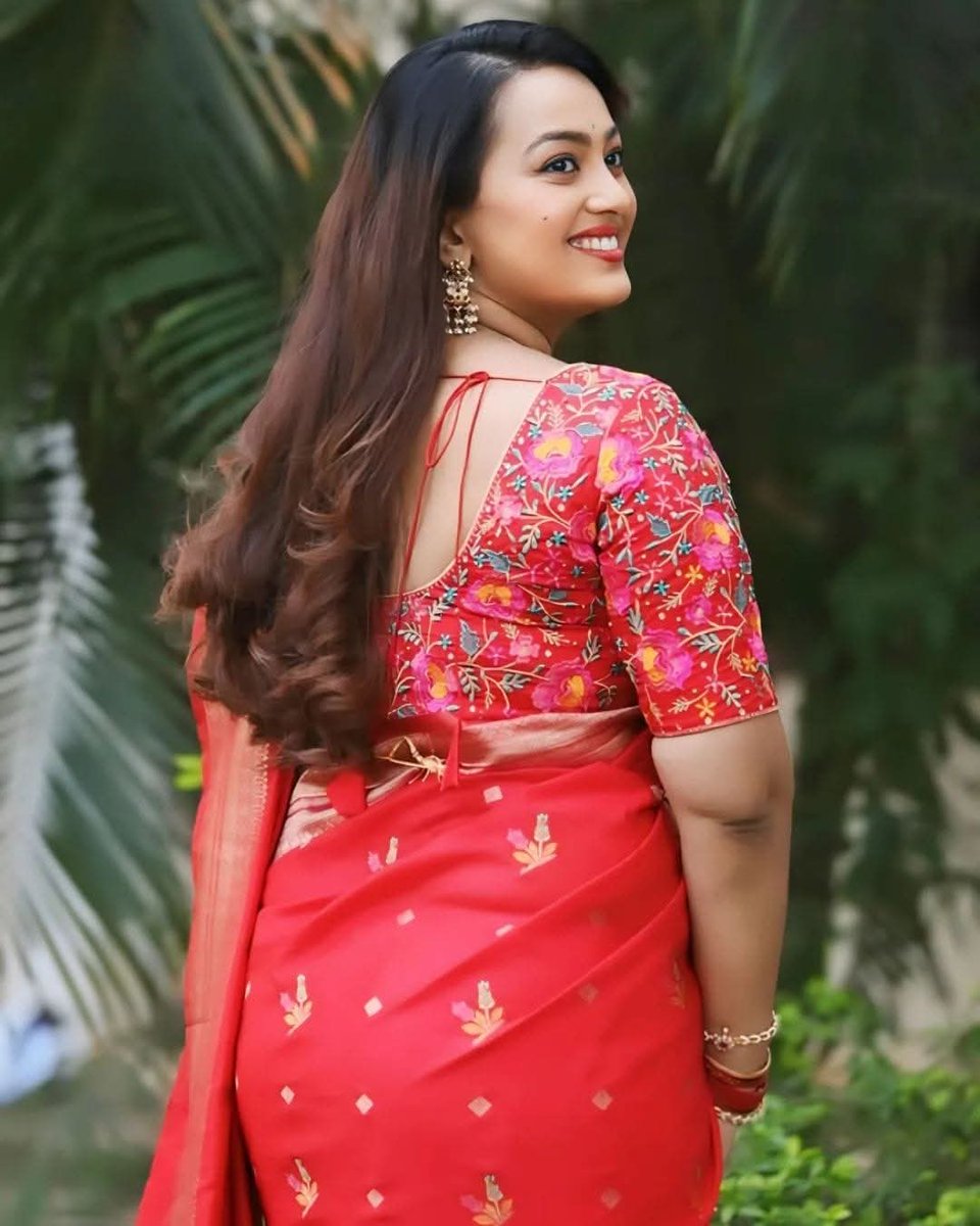 actressmeena26's tweet photo. π― #EstherNoronhaThread
#Bollywood #Actress #EstherNoronha New Look https://t.co/i0mJvGLtK5