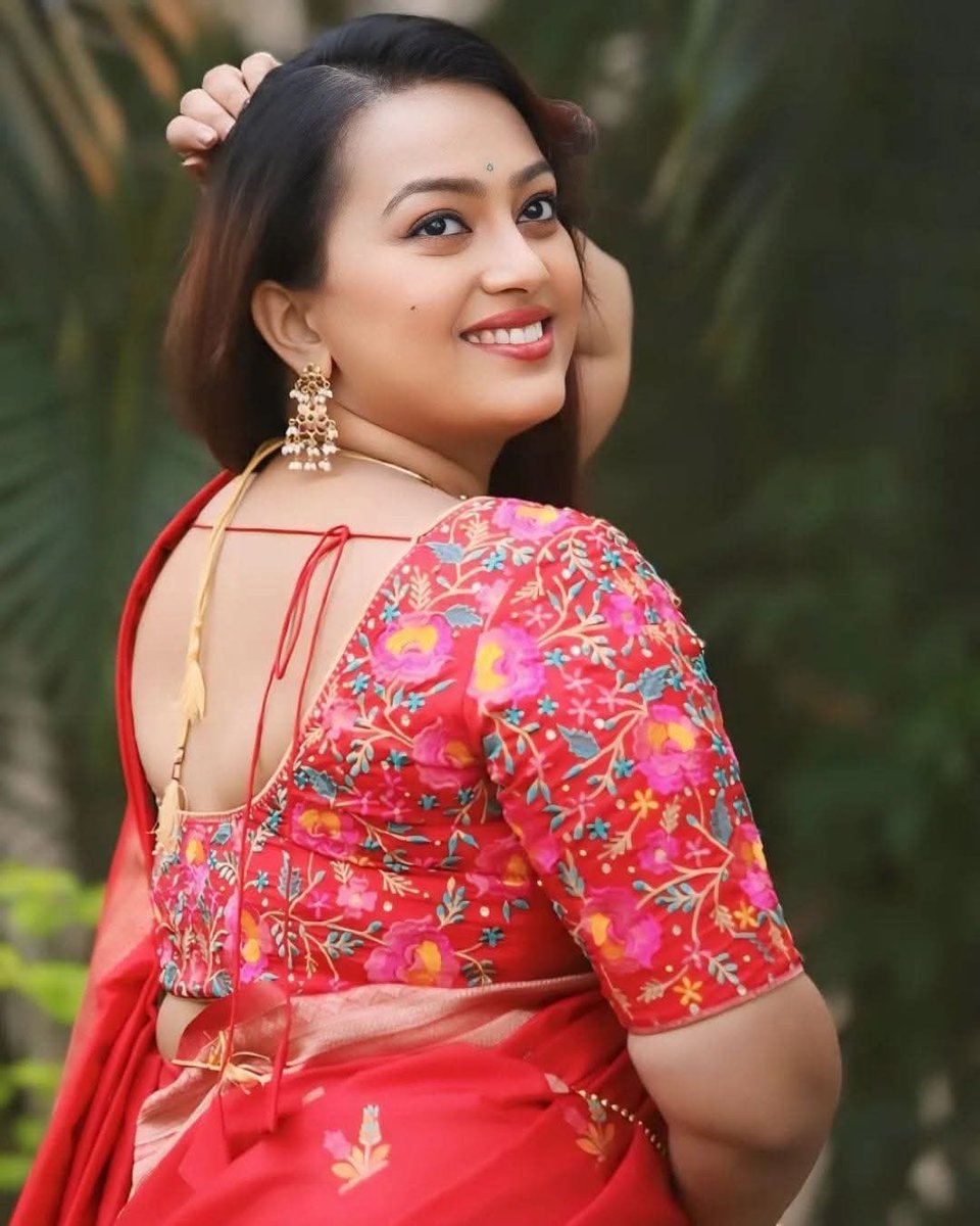 actressmeena26's tweet photo. π― #EstherNoronhaThread
#Bollywood #Actress #EstherNoronha New Look https://t.co/i0mJvGLtK5