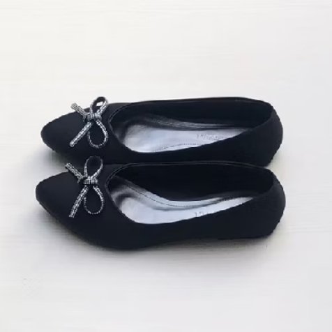 akubukanprilly's tweet photo. kalian harus tau kalau ada flatshoes dari LOKAL BRAND SHOEBALI yang comfortable for daily use dan bakal cantikk baget kalau dipakai🌷🌷

A Thread ✨ https://t.co/a3fOkogHMu