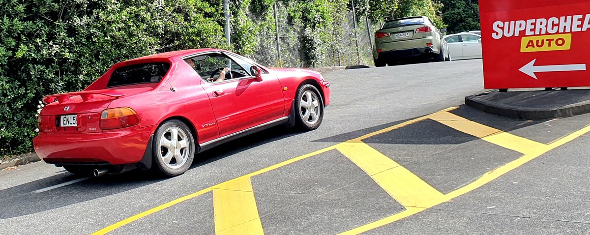 ⚆⚆⚆ tweet media