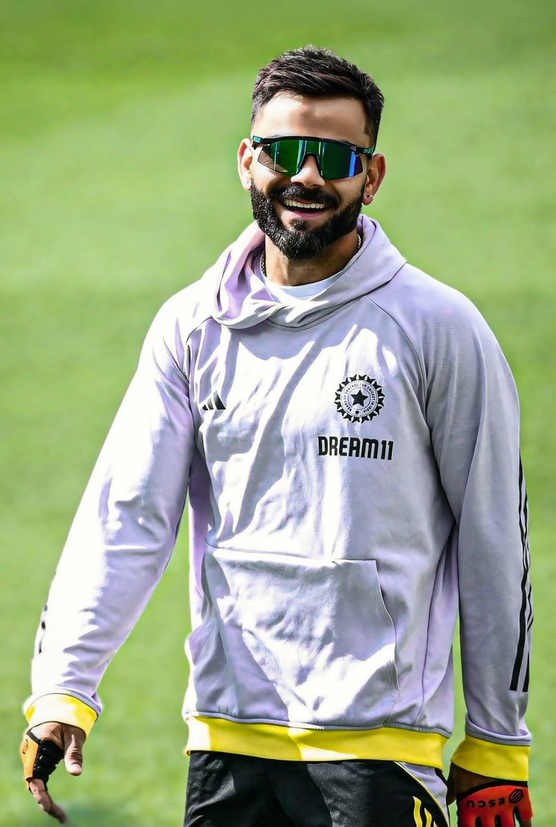 mufaddal_vohra's tweet image. VIRAT KOHLI AT THE MCG. 🐐