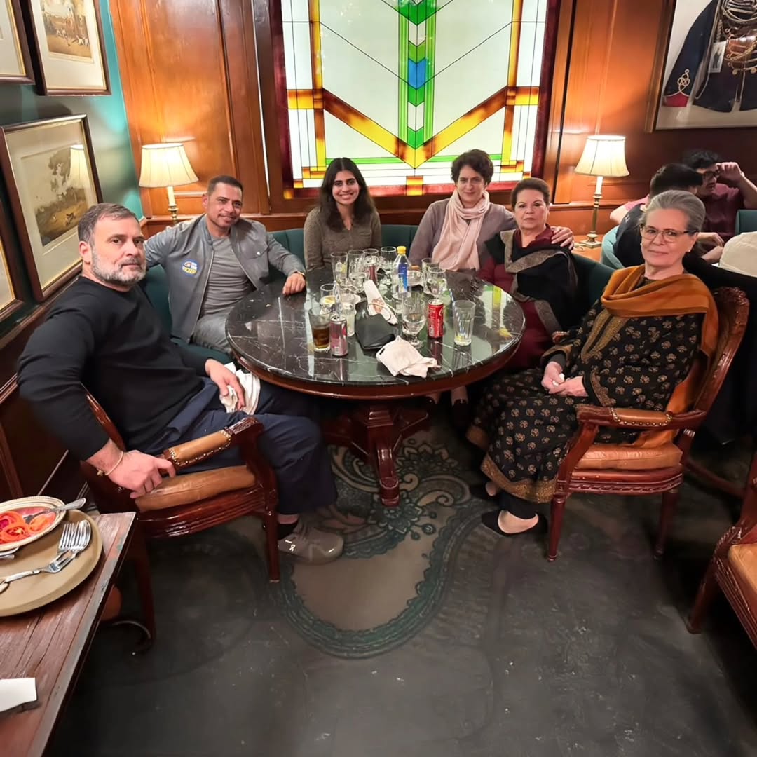 Robert Vadra tweet media