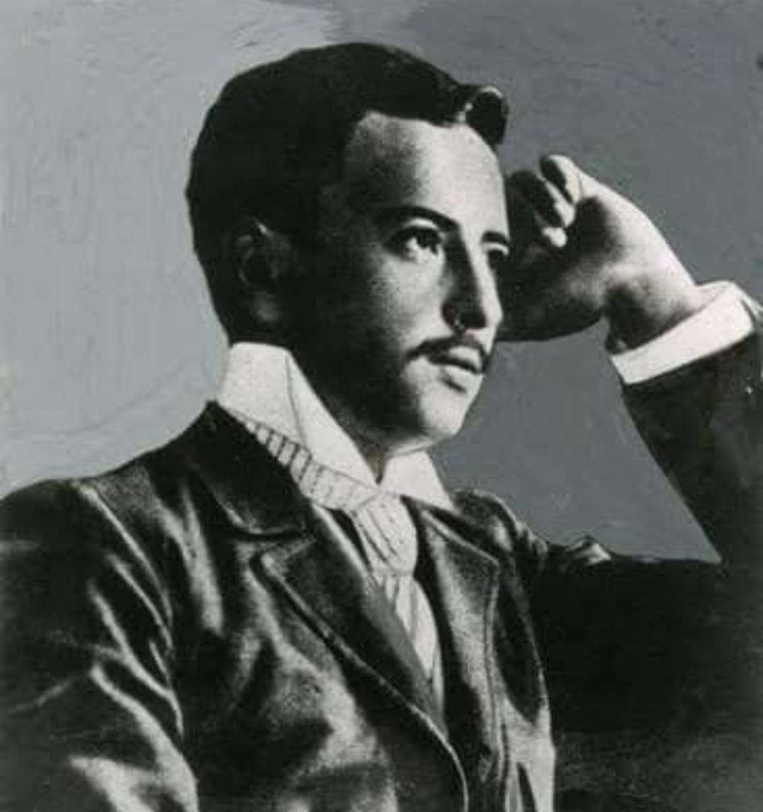 PerspectivasH11's tweet photo. El #30DeDiciembre de 1910, muere en Janos, Chihuahua, el revolucionario anarquista Práxedis G. Guerrero en circunstancias poco claras, tras un enfrentamiento con las fuerzas porfiristas. https://t.co/19GutgBSWK
