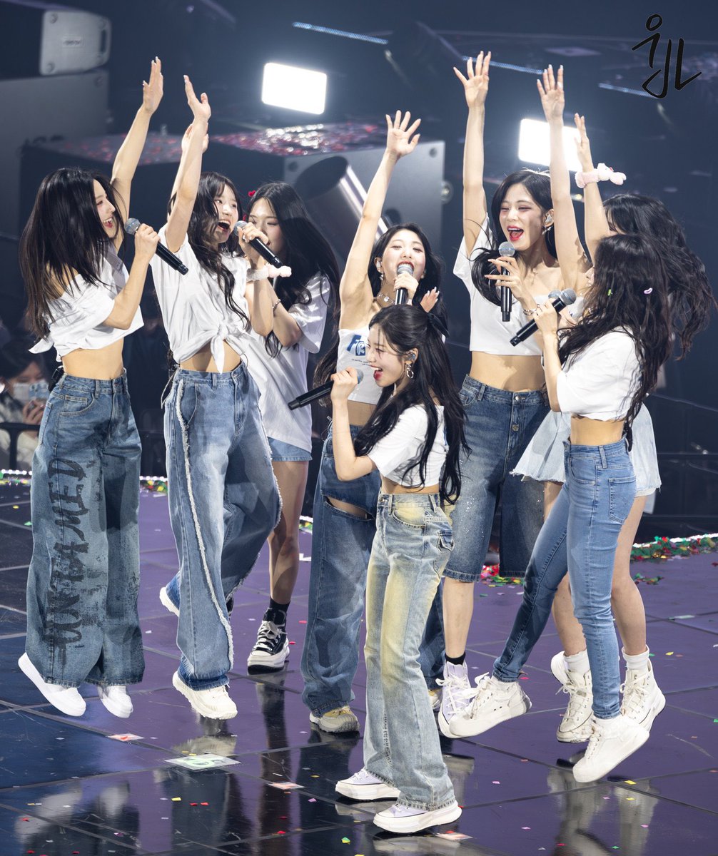 f9_sy9ood's tweet photo. #끝이_아닌_새로운_시작

#to_flover_from_fromis_9

#프로미스나인 https://t.co/KjRLIXAZV9