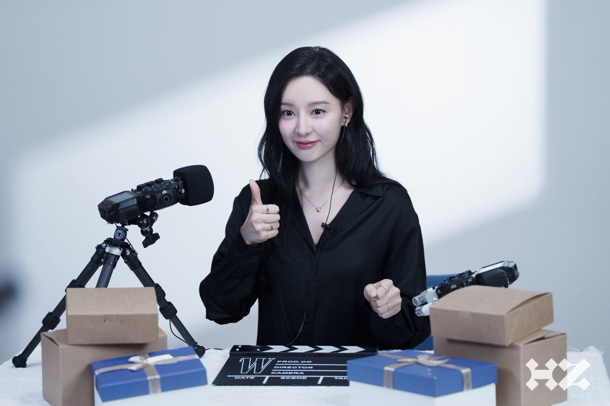 [#김지원] #POST
산타가 되
🔗 highziumstudio.com/?p=12246

-
#KIMJIWON #하이지음스튜디오 #HighZiumstudio #화보 #magazine #더블유코리아 #wkorea