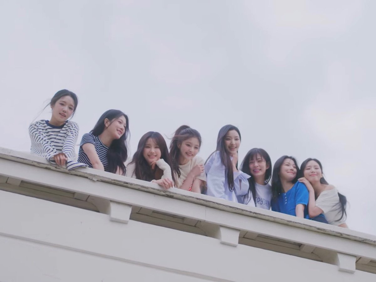 프로미스나인, 플로버 항상 기쁜 순간도 힘든 순간도 함께할게, 너희가 우리에게 주는 모든 추억이 정말 아름다워, 앞으로도 계속 응원할게, 잊지 않을게, 항상 사랑할게 ❤️
#끝이_아닌_새로운_시작 
#to_flover_from_fromis_9