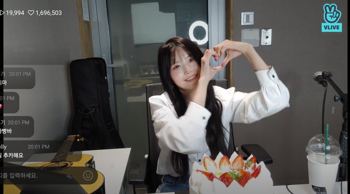 프로미스나인의이야기는
#끝이_아닌_새로운_시작
마침표가아닌쉼표
#to_flover_from_fromis_9