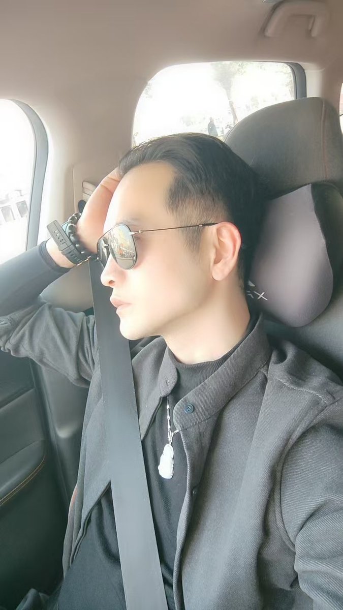 pu_lj6b's tweet photo. 一天很快，快到来不及留下回忆片段 https://t.co/lDadcQsvG9