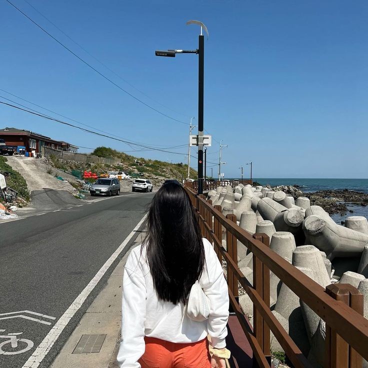 𝑆𝑖𝑙𝑒𝑛𝑡 𝐴𝑙𝑙𝑢𝑟𝑒.

good afternoon, folks! last week was filled with laughter and beautiful moments, salah satunya louna yang sudah tidak sebatang kara lagi <3 because happiness is better when shared, repost tweet ini untuk mendapatkan sesuatu! 

< 𝘤𝘩𝘦𝘤𝘬 𝘢𝘭𝘵 >