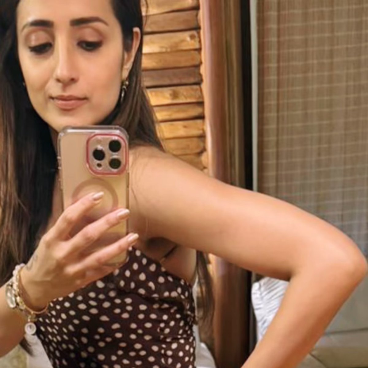 PoornimaTrisha's tweet photo. ANYONE ELSE SPOT A BICEP OR A TRICEP OR BOTH ? @trishtrashers #TrishaKrishnan #Trisha #Trishians #22YearsOfSouthQueenTRISHA #22YearsofTrisha #poornimatrisha https://t.co/P2R8QEc96C