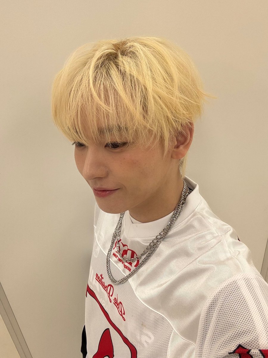 SF9official's tweet photo. 셀카 어떰?ㅎㅎ
#SF9 #INSEONG https://t.co/1tLMVnvsa8