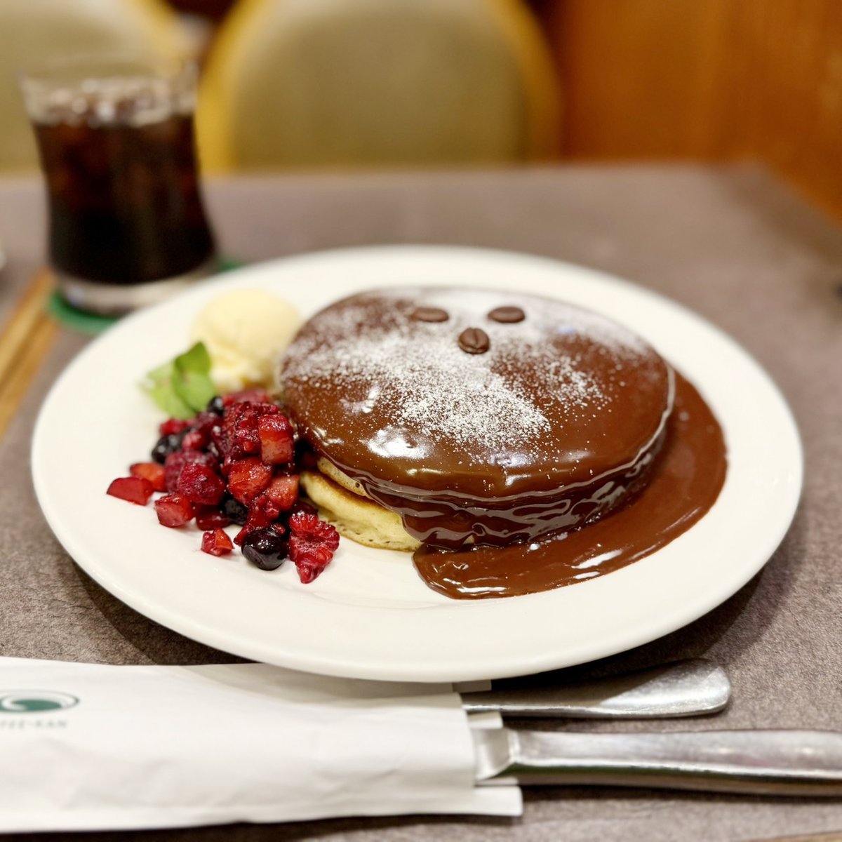 studio_gen_com's tweet photo. https://t.co/oGx0ga51Tw

＃珈琲館 の美味しいチョコまみれ #ホットケーキ 食べてみました。詳しくは、弊社インスタグラムまで〜🧁 https://t.co/zoePZ042Qi