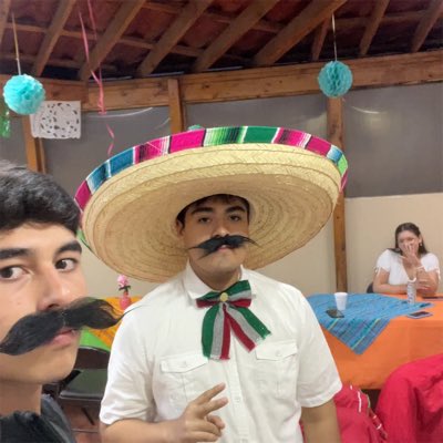 Jolivasq's tweet photo. #NuevaFotoDePerfil https://t.co/yOcQD8IjRS