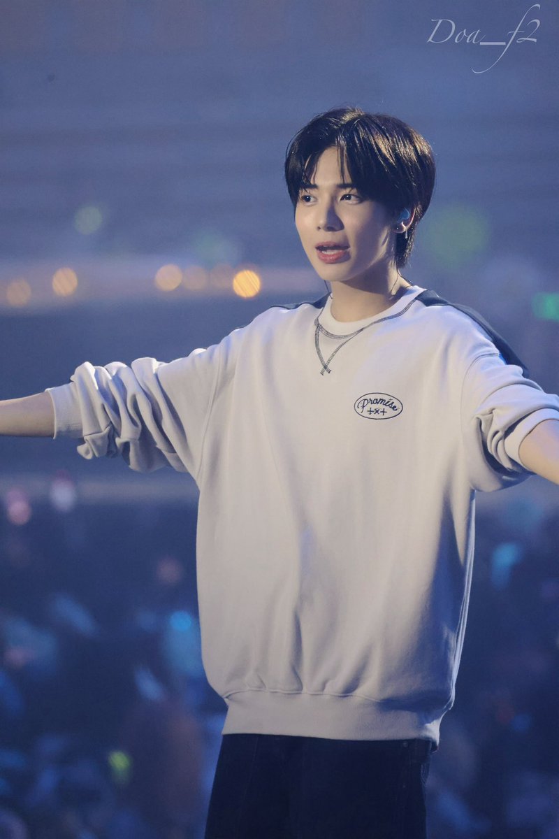 DoA_f2's tweet photo. 241101 태현

#TXT #TAEHYUN 
#태현 #강태현  #テヒョン
#TOMORROW_X_TOGETHER https://t.co/y3APAph7oh