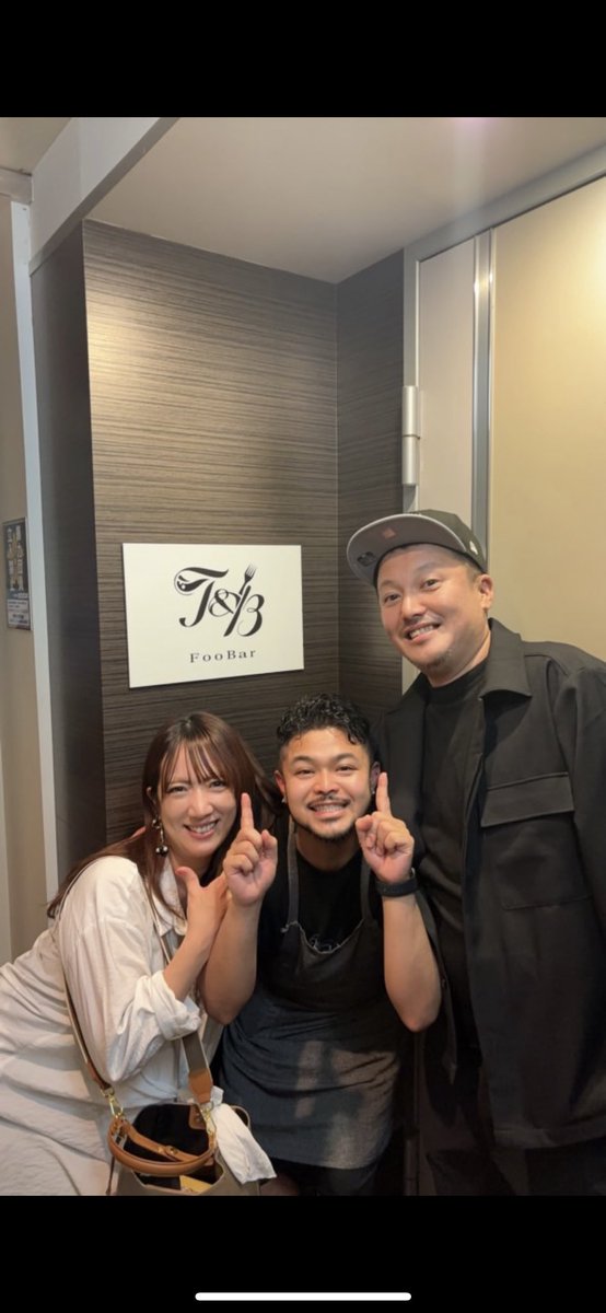 STAYGOLD003's tweet photo. 今年は今週いっぱいまで！
最後の営業日までよろしくお願いします☺️

#福岡　#天神　#大名　#博多
#中洲　#みつ飯　#FOOBAR中洲
#福岡グルメ　#深夜飯
#中洲バー　#中洲ダイニングバー　#カラオケ #ダーツ https://t.co/NBNDXwn2Yq