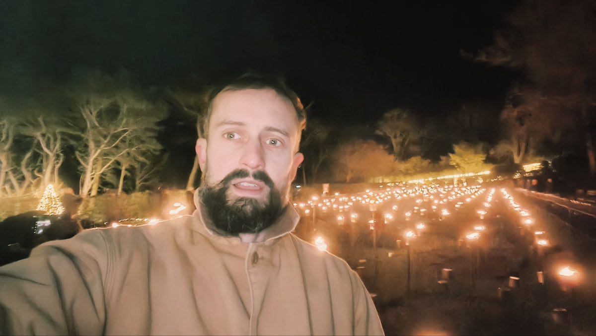 pauldrurybradey's tweet photo. 22.12.24 - a few images from the Scarborough Fire Garden adventure with my Otis. An epic light and fire art installation as part of this year's #ScarboroughLights ๐ซถ
#yorkshirecoast #creativecoast https://t.co/QzBXLSzlRf