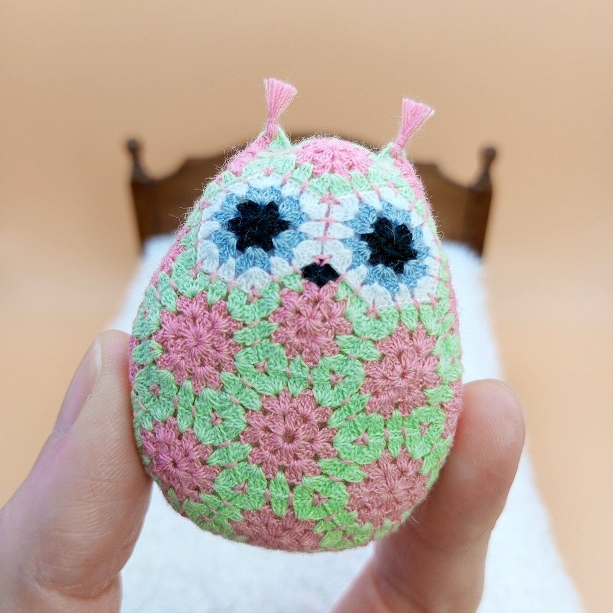 EmbroideryAg's tweet photo. Miniature Pillow Crocheted Owl https://t.co/MMxIbHu3QY #microcrochet #grannysquare #miniature #crochetlove #dollhouse #miniatures #dollhouseaccessories #miniaturepillows #crochetgrannysquares #minigrannysquare #dollhousedecor #dollhouseminiatures #grannysquaresrock #dailydollshop https://t.co/875v8asKD6