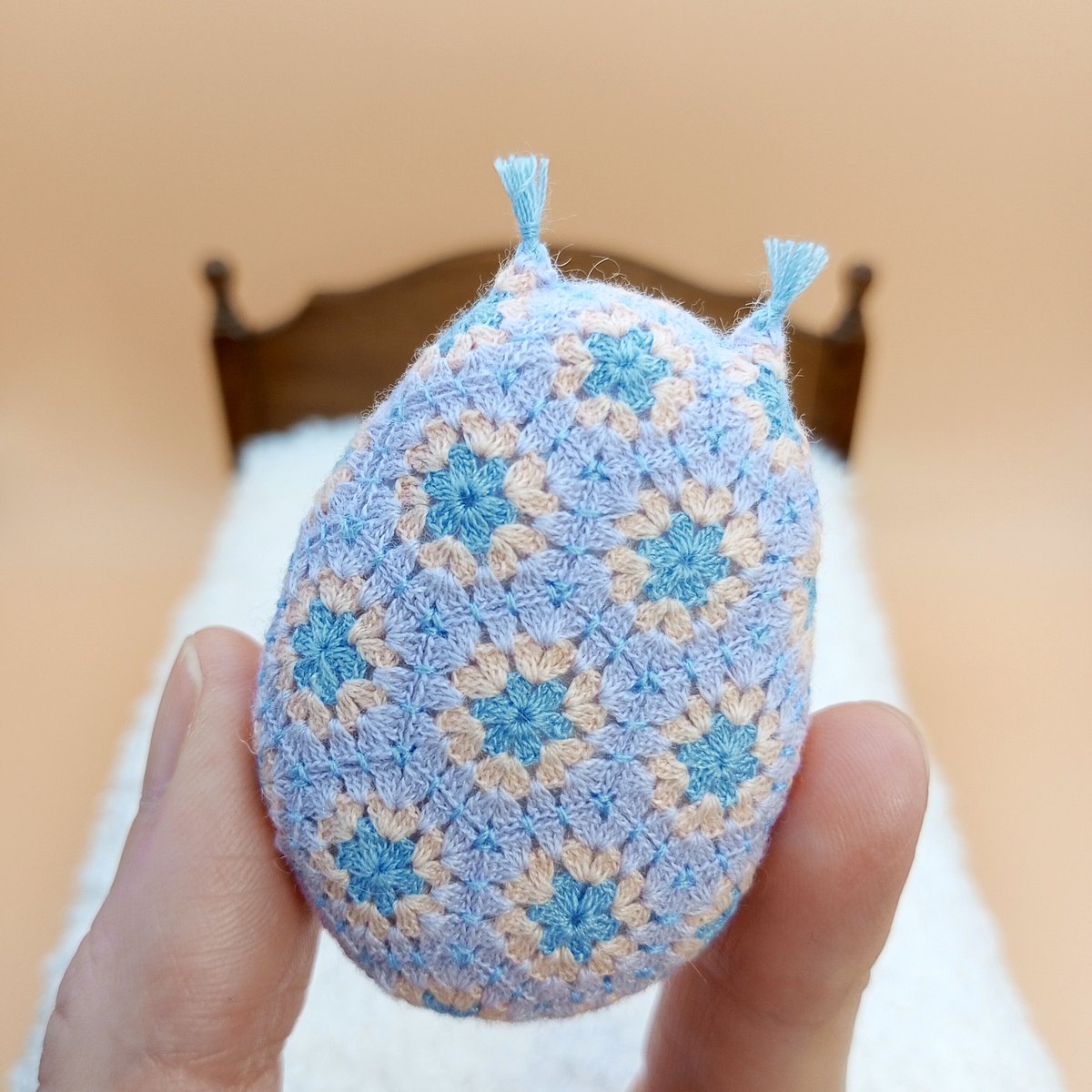 EmbroideryAg's tweet photo. Miniature Pillow Crocheted Owl https://t.co/BOG8XvDxXW #microcrochet #grannysquare #miniatureart #crochetlove #dollhouse #miniatures #dollhouseaccessories #miniaturepillows #crochetgrannysquares #crocheted #minigrannysquare #dollhousedecor #dollhouseminiatures #grannysquaresrock https://t.co/6sJY4LW2Eg
