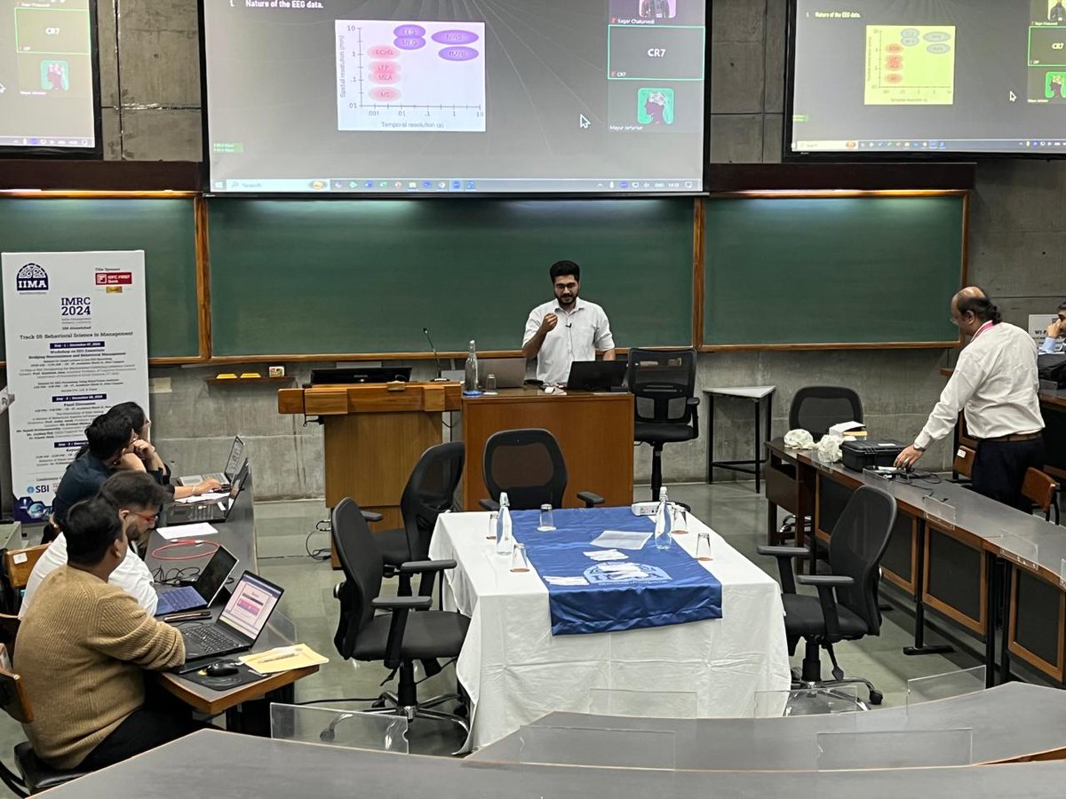 Excited to showcase Brain Products' advanced EEG device at the CBS Workshop during IMRC 2024, IIM Ahmedabad! 

Hands-on demos on neuroimaging &amp; behavior research inspired faculty &amp; students, driving innovation in cognitive neuroscience. 

#IMRC2024 #EEG #Neuroscience #Research