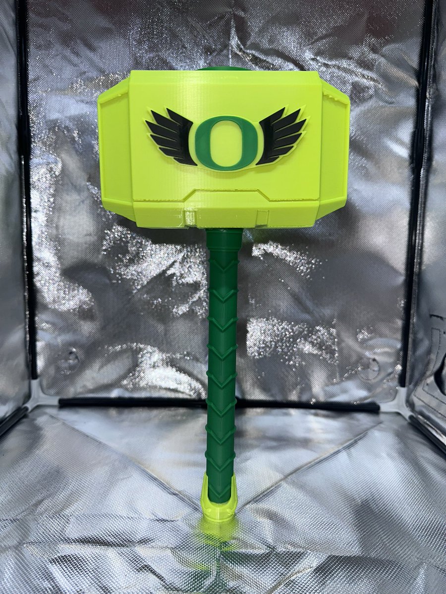 BroncoLegacy's tweet photo. Custom Oregon Ducks Thor Hammer https://t.co/Pf4feZJOGd