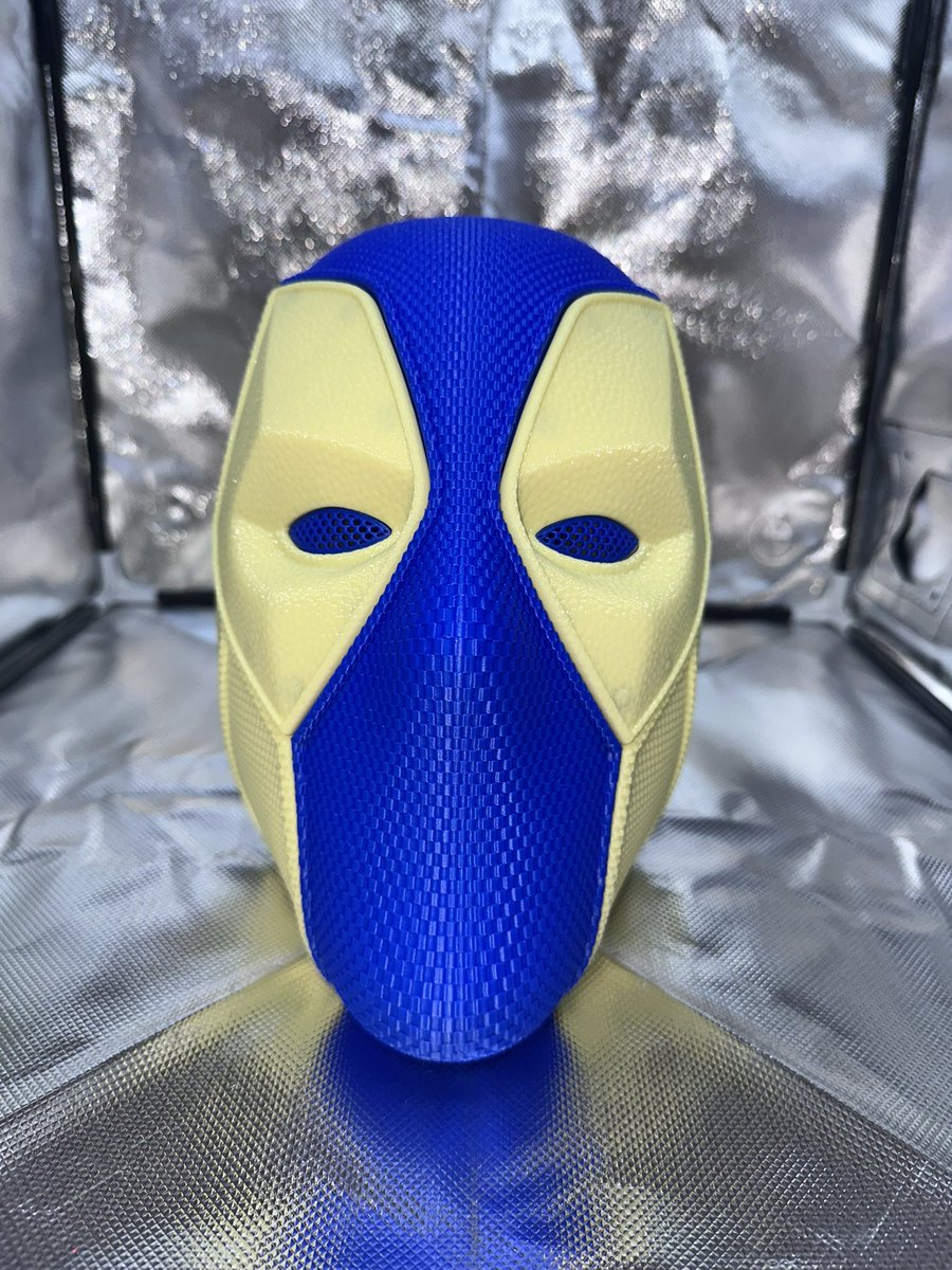 BroncoLegacy's tweet photo. Custom Los Angeles Chargers Deadpool Helmet https://t.co/AEzfNcYSOz