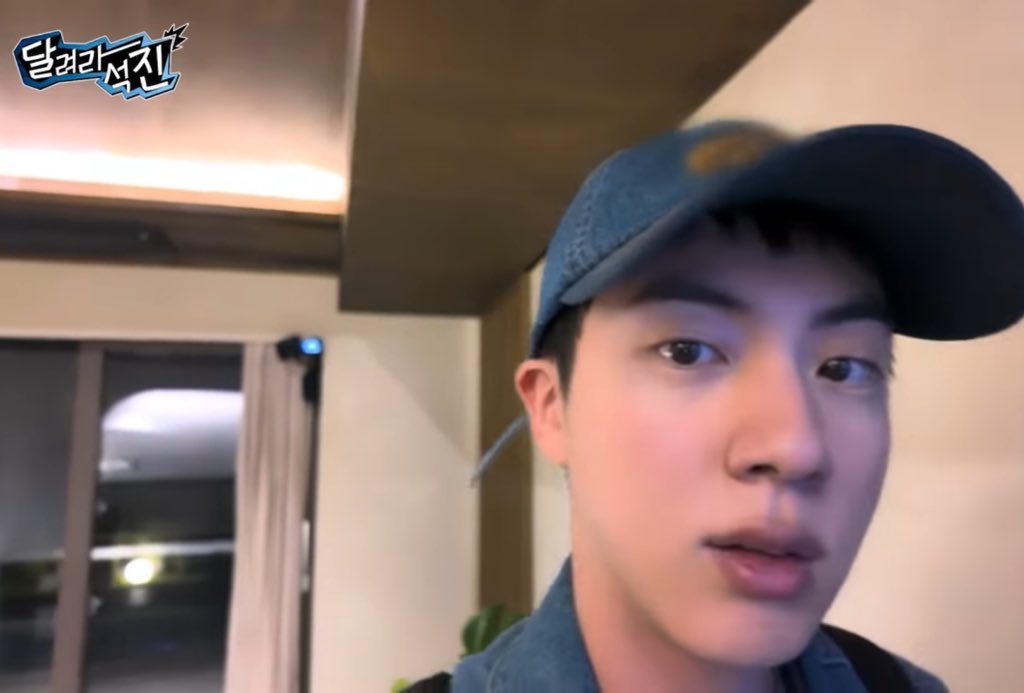 NC158877's tweet photo. 急に来る
ちらっ

#runjin_ep1 https://t.co/Zy33RRrhAf