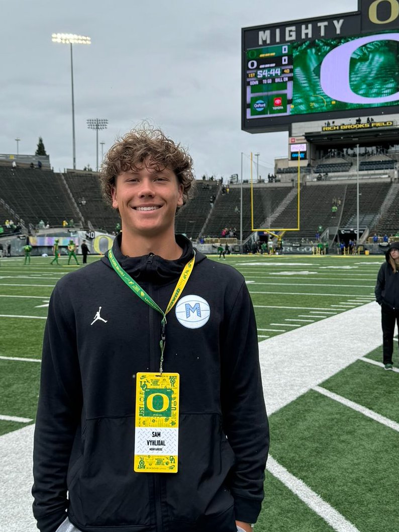 Jordan Johnson (@jordanj_) on Twitter photo UPDATED RANKINGS: Oregon’s Top 200 (2026) #1-25 prepredzone.com/2024/12/update… .. <a href="/KurlandHudson/">Hudson Kurland (3⭐️QB)</a> <a href="/Reynolds4422/">Silas Reynolds</a> <a href="/EvanWusstig/">Evan Wusstig 🇬🇺</a> <a href="/carterpaul75/">Carter Paul 6´7 300 OL/DL</a> <a href="/oliverluebkert_/">Oliver Luebkert</a> <a href="/joe_stimpson1/">Joe Stimpson (3⭐️ ATH)</a> <a href="/Kalaniioapo77/">Kalani Ioapo</a> <a href="/BraxSingleton8/">Braxton Singleton 3⭐️</a> <a href="/KilianEddleman/">Kilian Eddleman</a> <a href="/James_Wade2026/">James Wade</a> <a href="/Cole_Newtonn/">Cole Newton</a> <a href="/A1denJak/">Aiden Jakubauskas</a> <a href="/Jordan_15th/">Jordan Hicks</a> UPDATED RANKINGS: Oregon’s Top 200 (2026) #1-25 prepredzone.com/2024/12/update… .. <a href="/KurlandHudson/">Hudson Kurland (3⭐️QB)</a> <a href="/Reynolds4422/">Silas Reynolds</a> <a href="/EvanWusstig/">Evan Wusstig 🇬🇺</a> <a href="/carterpaul75/">Carter Paul 6´7 300 OL/DL</a> <a href="/oliverluebkert_/">Oliver Luebkert</a> <a href="/joe_stimpson1/">Joe Stimpson (3⭐️ ATH)</a> <a href="/Kalaniioapo77/">Kalani Ioapo</a> <a href="/BraxSingleton8/">Braxton Singleton 3⭐️</a> <a href="/KilianEddleman/">Kilian Eddleman</a> <a href="/James_Wade2026/">James Wade</a> <a href="/Cole_Newtonn/">Cole Newton</a> <a href="/A1denJak/">Aiden Jakubauskas</a> <a href="/Jordan_15th/">Jordan Hicks</a>