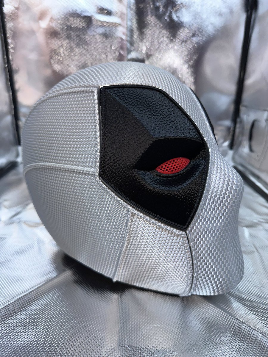 BroncoLegacy's tweet photo. Custom Villain Deadpool Helmet https://t.co/kuN7Lg5vac