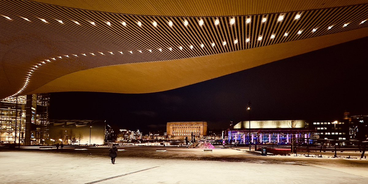 OlliSulin's tweet photo. Helsinki by night ©️Olli Sulin 
@OlliSulin @VisitHelsinki  @OurFinland @DiscoverFinland @thisisFINLAND https://t.co/uRlbN7yTs4