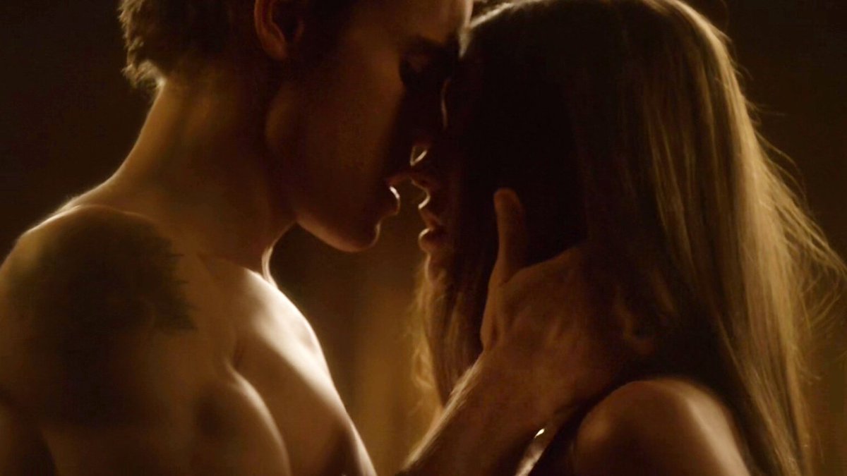 dobsleythinker's tweet photo. the way his eyes were glued to her as he undressed both of them, made sure to give all the comforts to her and made it about her. https://t.co/Lzg28E2jwx