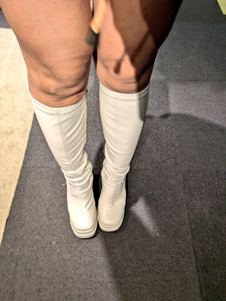 パクダヒョン水着 白ブーツ – Søg / X