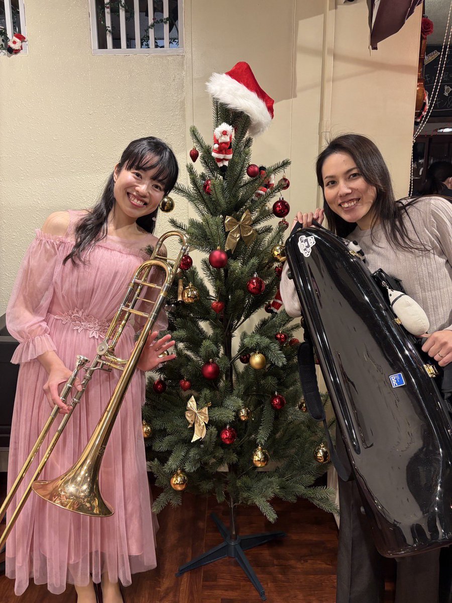 昨日のクリスマスライブにお越しいただいた皆様、ありがとうございました🎄！
今日はこれから渋谷に演奏会聴きに行きます♪
ちょうど今ハリーポッター読み返し最中なのでとても楽しみ🪄