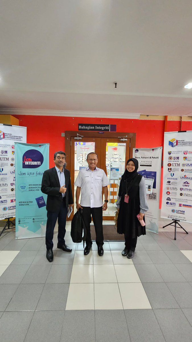 Mitasauitm's tweet photo. Pada 23 Disember 2024, MITASA telah mengadakan kunjungan hormat ke Pejabat Unit Integriti di Bangunan Al- Farabi di UiTM Shah Alam. https://t.co/fKjVGvu34d