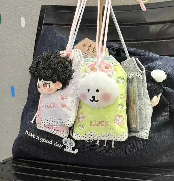 RiRisomsom's tweet photo. 10cm  인형용 오마모리 파우치 입금폼 (~1.2)

RT+팔로우 추첨 1분께 생산완료 후 1종 보내드립니다!

뒷면은 포토카드 및 카드류 수납가능

10cm 인형 / 마스코트류를 오마모리처럼  전시하거나 장식이 가능합니다 :)

https://t.co/UvTQCzbYmA https://t.co/BZ6CEgZx6f