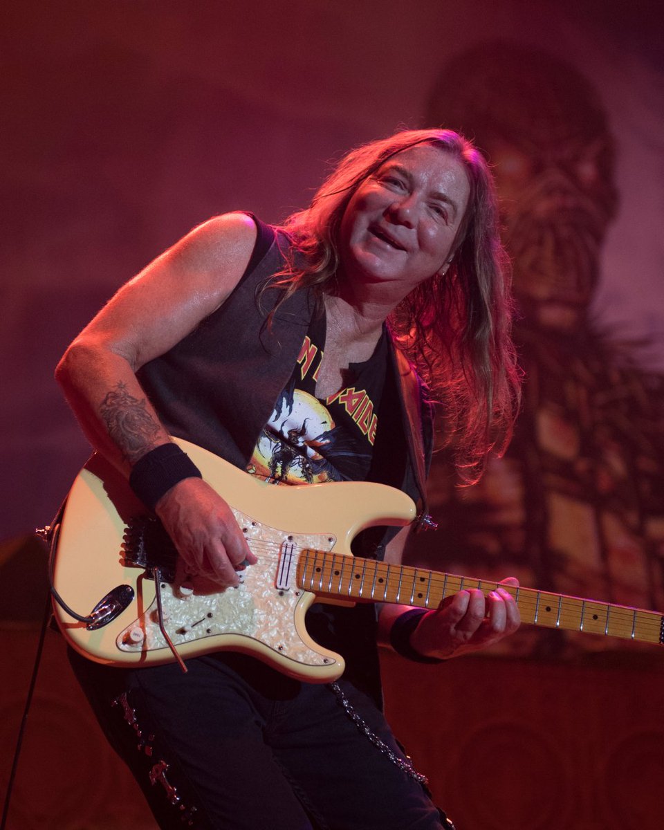 Happy birthday, Dave!

#IronMaiden #DaveMurray