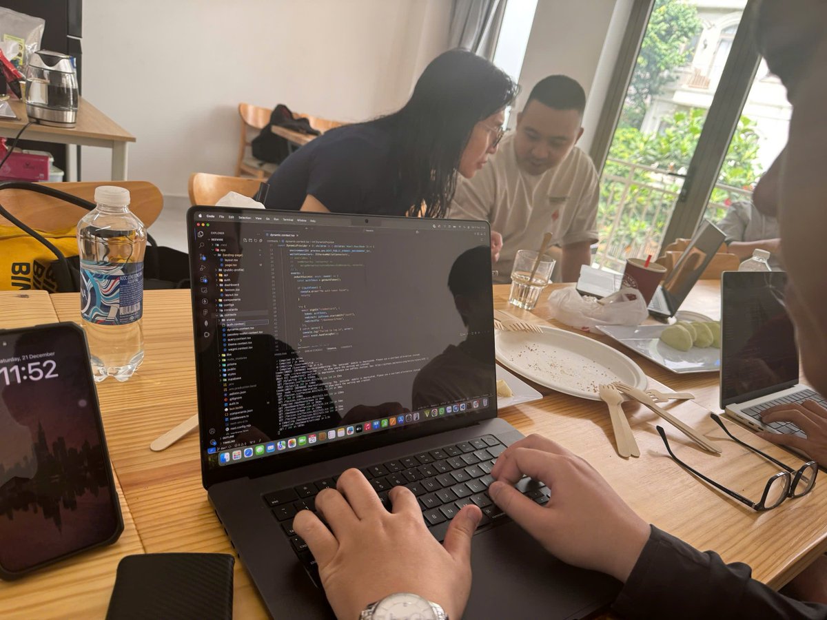 BUIDLStationVN's tweet photo. Mời mọi người cùng xem lại một số hình ảnh của BUIDL Station meetup ngày 21 tháng 12 2024.

Đăng ký tham gia miễn phí tại đây: https://t.co/zG6y8H6rq7

#WeeklyMeetup #Web3Developers #DoraHacks #DoraFactory https://t.co/zWQodoofU3