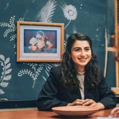 Üyemiz olan Gazeteci <a href="/dgroznur/">Öznur Değer</a> 'e yönelik cinsiyetçi söylemlere tepki gösteren Öznur Değer hakkında "kamu görevlisine hakaret" suçundan soruşturma açıldı. Cinsiyetçi söylemin cezasız kaldığı gazetecilerin cezalandırıldığı sistemi kabul etmiyoruz. Arkadaşımızın yanındayız.