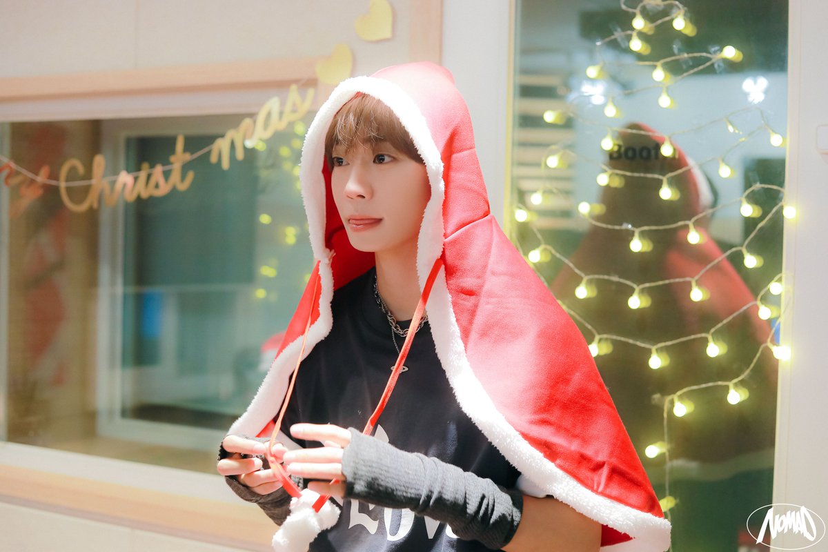 📂 MAD.zip (Behind cut) MISTLETOE COVER
b.stage 에서 더 많은 사진을 확인하세요❕

⇨ nomadofficial.kr/contents/67690…

#NOMAD #노매드 
#Christmas