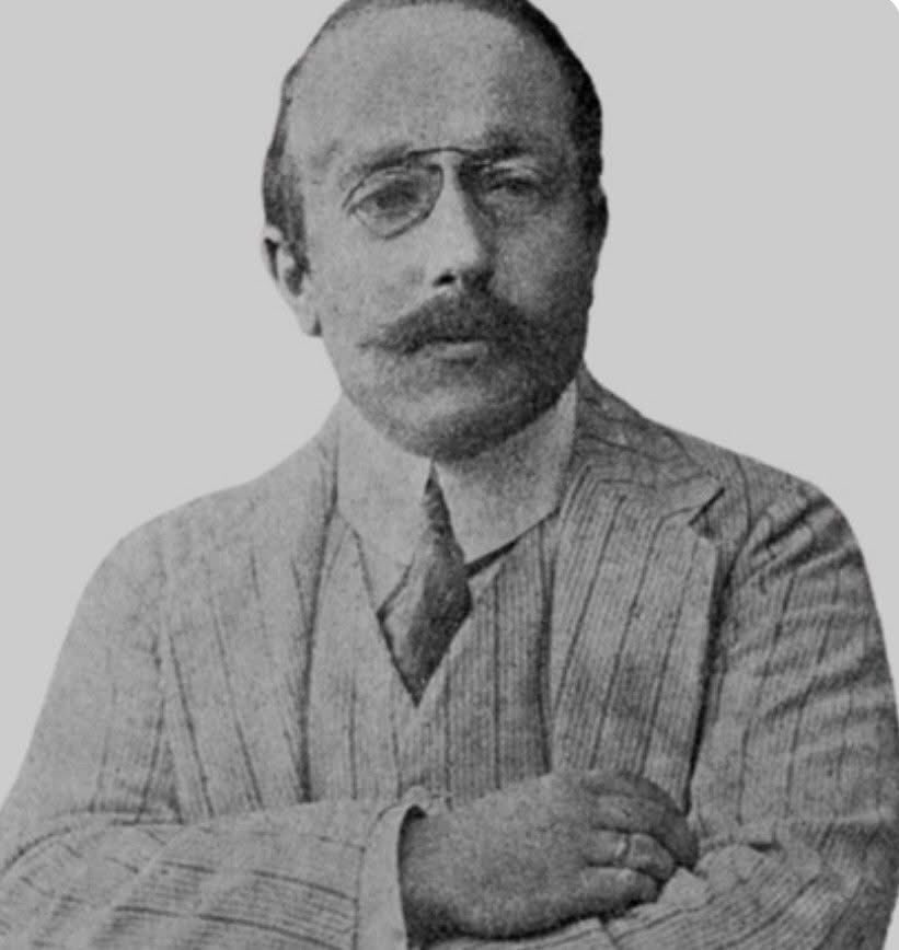 kitapakli's tweet photo. Mehmet RAUF

12 Ağustos1875-23 Aralık 1931

Ölüm yıldönümünde saygıyla anıyoruz🙏🏻🙏🏻

Yazar- Bahriye  subayı.
İstanbul’da doğdu. Bahriye Mektebini bitirdi. Gemilerde görev yaptı Bahriye mektebinde  öğretmenlik yaptı. Gençliğinden itibaren hikaye roman yazdı. + https://t.co/YZv79ktHFV