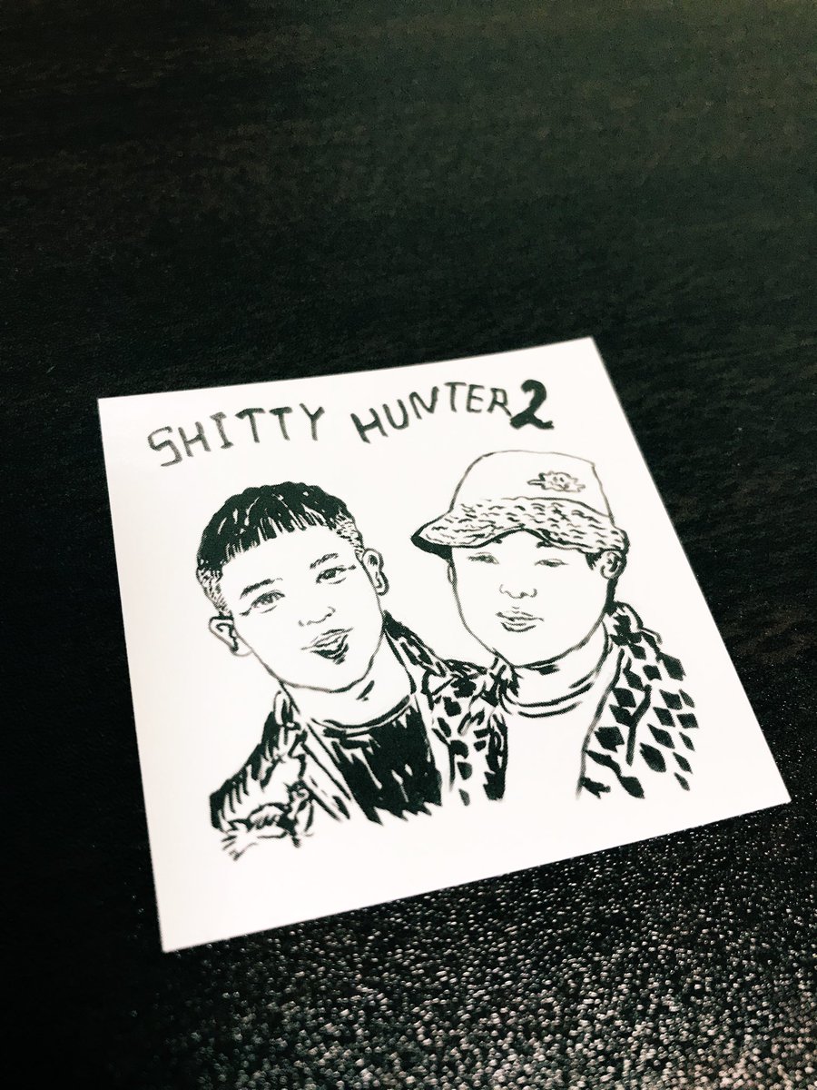 【SHITWORKS VOL.2】
EPリリースしました!
今回はミナミのスナック店員、阪神里果さんに1曲参加してもらってます!
ライブ等で販売するCD-Rには、テープループを駆使したライブで注目のタンツボによるけったいなremixを収録&amp;5cm角シール付き!是非手に入れてください!

shittyhunter2.bandcamp.com/album/shitwork…