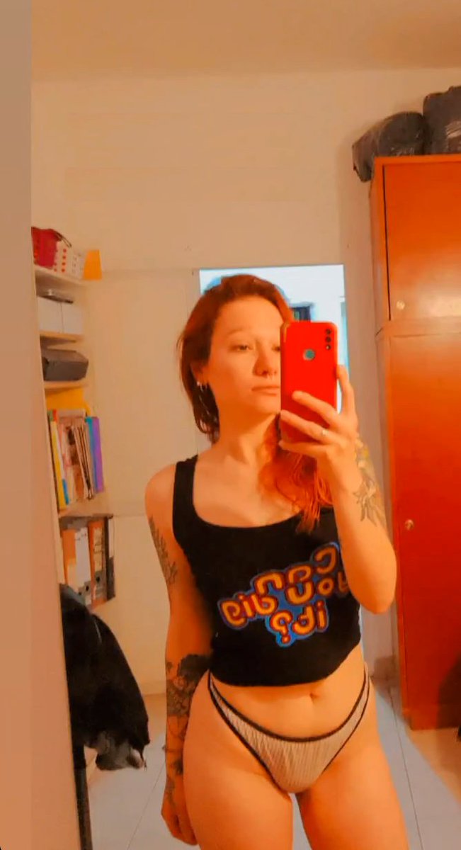 culosyt's tweet photo. La seño siempre #entanga por si sale un polvito 😈#seño #MaestraPutita #papuda #putipobre https://t.co/wigSBZNt0w