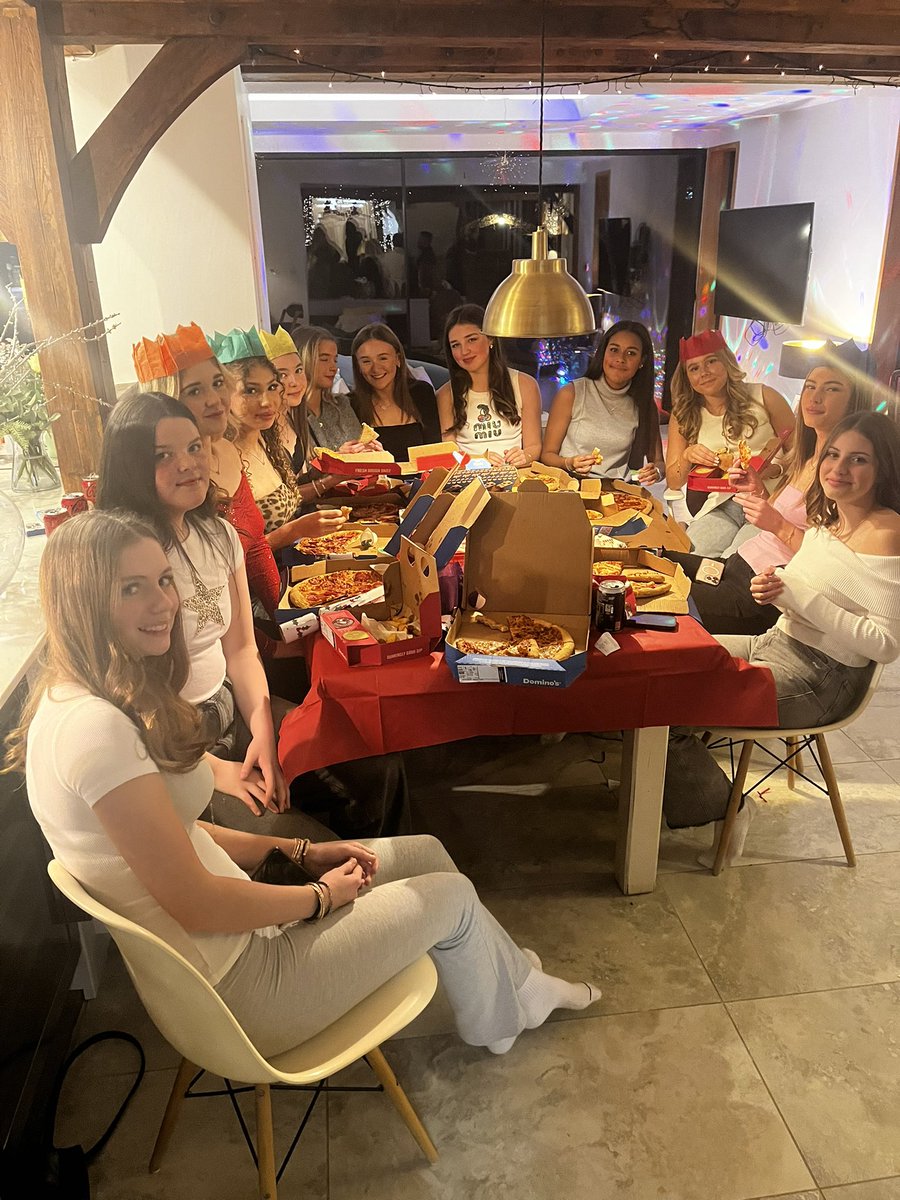 ConquerorsNC's tweet photo. 💙Sargon Christmas Party 2024❤️

We descended on Cheryl and Phil’s on Saturday for a wonderful evening of fun, games, karaoke, good food, drink, chatting and so much laughter!  What a brilliant way to start the festivities off!

#netball #netballfamily #Conquerors #Christmas https://t.co/VrWX78Xz3F