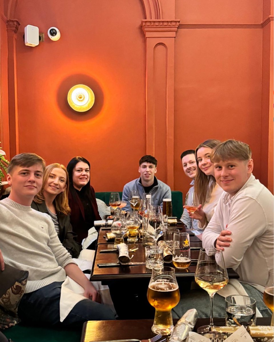 inline_intl's tweet photo. Amidst the busy time of December, we managed to escape the office together for our Inline Christmas Meal! 💫

The team have worked so hard this year, so it was great to head to  @essencepantiles for some absolutely delicious food and cocktails. 🍸

#team #party #print https://t.co/SlLUUbWf00